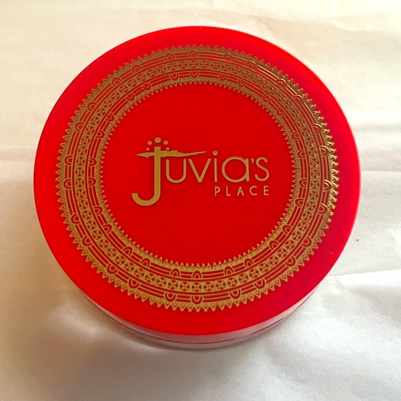 THE ROYALTY III By Juvia’s Loose Facial Highlighter - Picture 9 of 10
